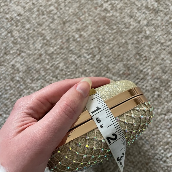 Gold Clutch - Picture 7 of 7